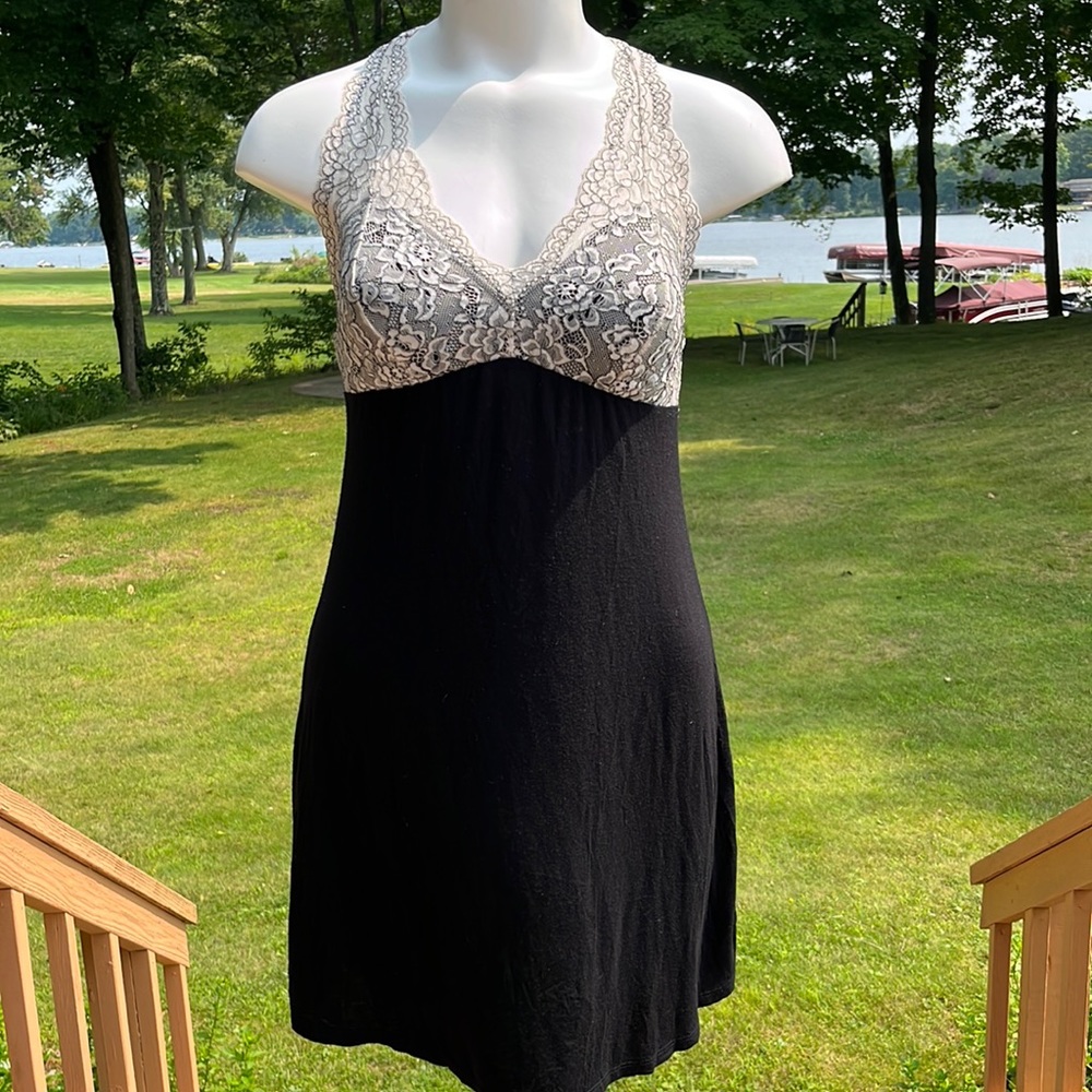Vintage bl & wh romantic lingerie S